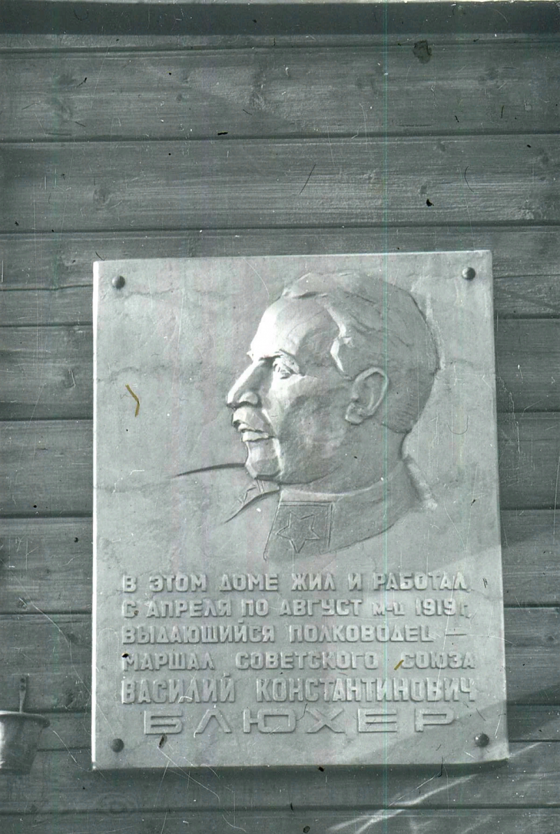 2 2