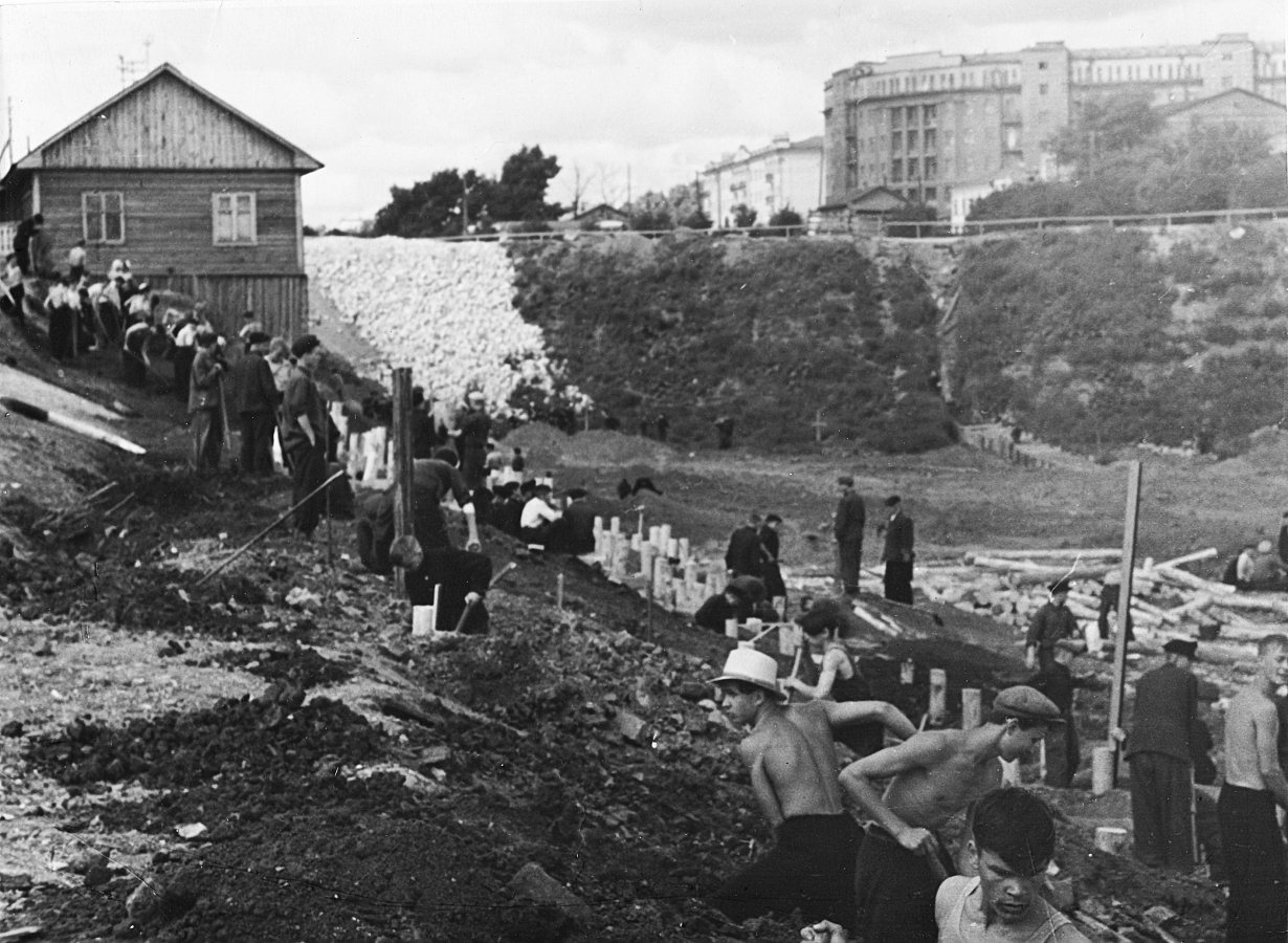 Строительство стадиона «Трудовые резервы». 1955 — 1956 гг. Фото: ЦГАКО.