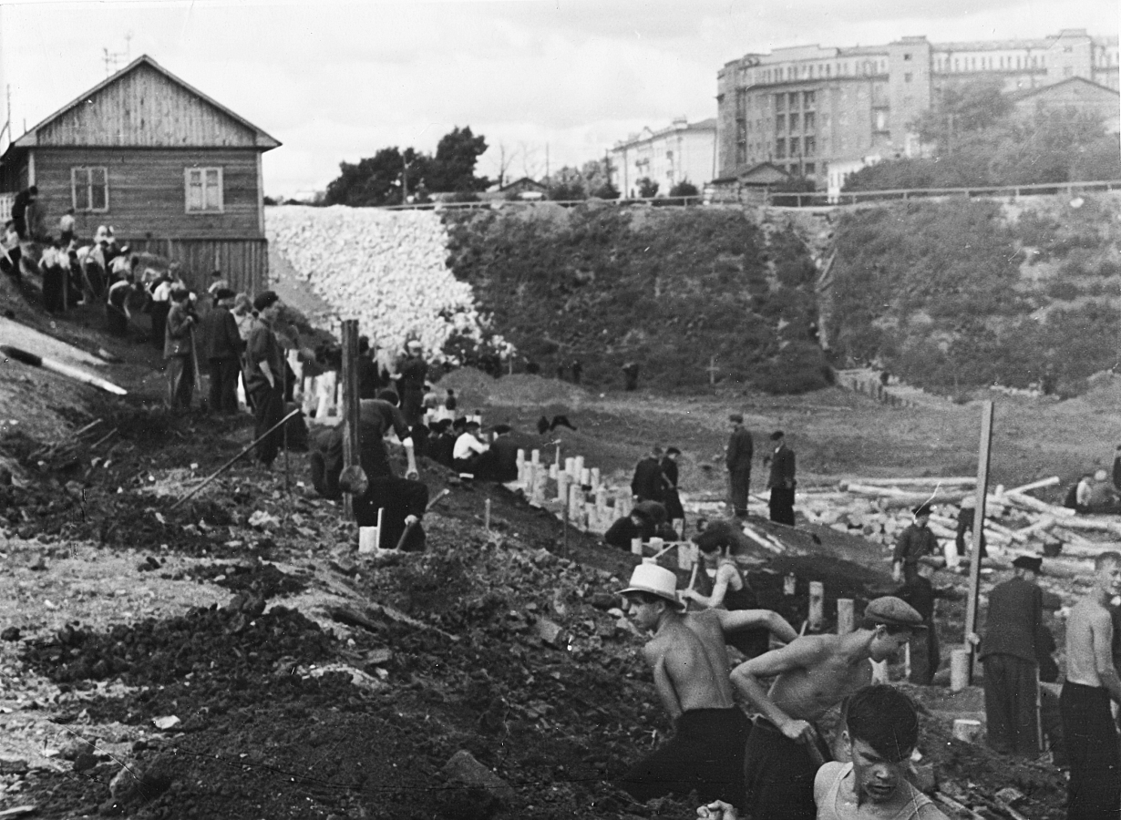 Строительство стадиона «Трудовые резервы». Конец 1950-х гг.